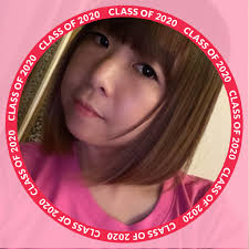 看大家推歪脖子⋯⋯ 也買來試看看！ 果然真的好喝很順口不太需要醒酒👍👍👍 看著瓶子不知道不覺也歪著脖子喝了