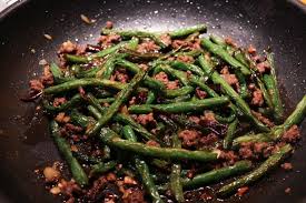 Spicy Ground Beef And Green Beans Spice The Plate Green Beans Green Bean Recipes Beef And Green Beans Recipe