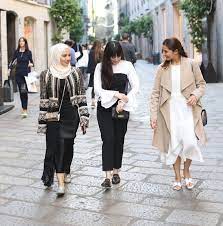 Kemudian, neelofa adik kandung dari noor nabila juga memamerkannya melalui postingan instagram stories pribadinya. Biodata Noor Nabila Kakak Pelakon Neelofa Iluminasi