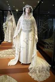 Queen Elizabeth The Queen Mother S Wedding Dress 1923 Royal Wedding Dress Royal Wedding Gowns Royal Dresses