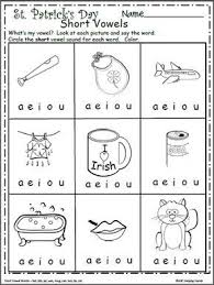 Free Short Vowels Worksheet For Kindergarten Madebyteachers Vowel Worksheets Short Vowel Worksheets Short Vowels