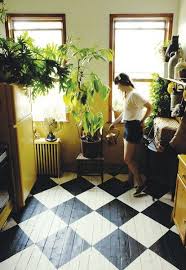 Hello I M Tiger Postris Flooring Painted Wood Floors Painted Floor