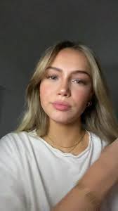 Beatrice (@ex2xvfqp4k2)