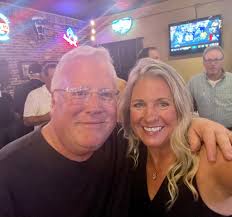 Couldn't resist adding this one, heading to the reunion happy hour from  George's house, right up the road. Fun fact… there were a LOT of twins in  the Class of '83! 😊😊 |