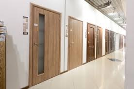 Üreticiler çok çeşitli malzemeler sunar, ancak her zaman beklentiler haklı değildir. Laminat Kapi Mi Ahsap Kaplamali Kapi Mi Daha Uygundur