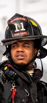 Sara Bunker's Instagram, Twitter & Facebook