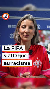 Il sera interdit aux joueurs de se cacher la bouche en parlant. C'est l'une  des nouvelles règles décidée par la FIFA et l'IFAB, l'organisme chargé  d'édicter les lois du jeu, pour cette