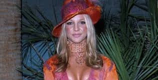 Criminal was written and produced by max martin and shellback, with additional writing by tiffany amber. Remember When Britney Spears Wore This To The 2000 Billboard Awards