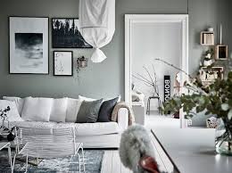 Le Vert De Gris Est Notre Couleur Du Jour Naturel Passe Partout Parfait Pour Une Ambiance Paisible D Peinture Vert De Gris Couleur Mur Salon Vert De Gris