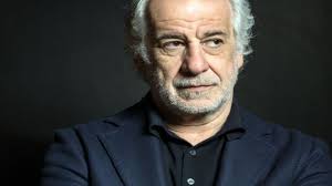 Un'Estate da Re", Toni Servillo e Le Quattro Stagioni di Vivaldi alla  Reggia di Caserta