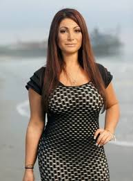 Deena Cortese On Jersey Shore Season 6 She Keeps Things Interesting Deena Cortese Deena Jersey Shore Jersey Shore