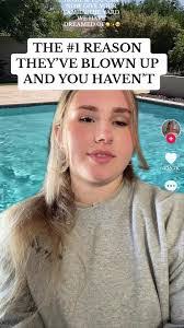 Emily Kizer's Instagram, Twitter & Facebook