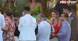Ceremonia a fost discretă, dar splendidă! 3tawqtwynstoom