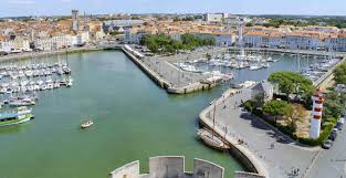 En un clic, réservez sans tarder vos billets de train ou d'autocar, ou votre voiture de location. Paris Gare Du Nord To La Rochelle By Train From 25 Tgv Tickets Times Trainline