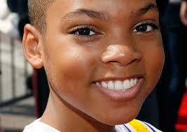 Famous birthdays March 19; 'Mary Tyler Moore' signs off