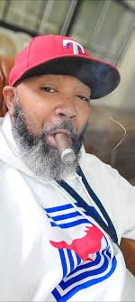 Kramer always gets me with these supposed Cuban cigar rollers