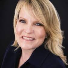 Kim Petry's Instagram, Twitter & Facebook