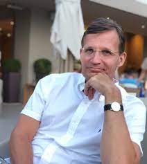 After booking, all of the property's details, including telephone and address, are provided in your booking. Dr Michael Stern Startseite