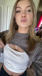 Chelsea Stevenson's Instagram, Twitter & Facebook