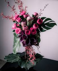 Vinnie and team derek from flowers in beverly hills created stunning floral arrangements and an arbor for our daughter's wedding. Flowers In Beverly Hills Home Facebook