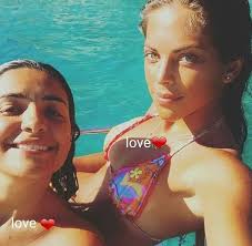 Nina Vitale (@NinaVitale5)