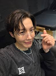 🥰🥰🥰Jesus is back, if you believe, declare Amen!! "Be you therefore ready  also: for the Son of man comes at an hour when you think not." (Luke  12:40)🥰🥰🥰