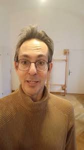 Are there ROUNDHOUSE KICKS in WING CHUN