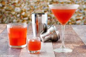 Made from a blend of hand selected crown royal whiskies and infused with gala apple flavours, the result is a bright amber colour with aromas of sweet crisp apple and spice; Washington Apple Cocktail Copykat Recipes