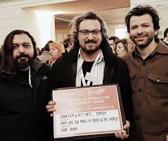 12 mayıs 1977 tarihinde ankara'da dünyaya geldi. Berlin Den Bu Dunyada Iki Tur Insan Vardir Projesine Ortak Yapim Odulu Sinefesto