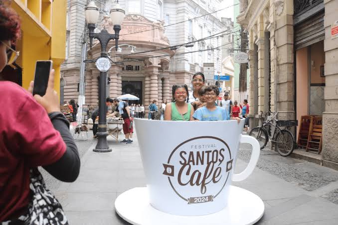 Apresentações culturais integram a programação do Festival Santos Café