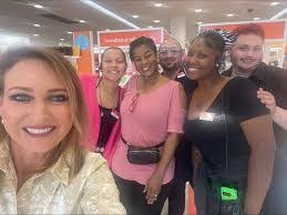 Melissa Radatz's Instagram, Twitter & Facebook