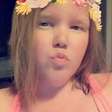 Nikki Benedict (@NikkiBenedict2)