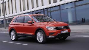 Von den kraftbetonten proportionen über die dynamische front mit ihrer präzisen. Der Neue Vw Tiguan Wird Es Schwerer Haben Auto Mobil Sz De