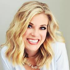 Laura Breaux's Instagram, Twitter & Facebook