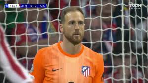 ¡GOL! anota para Arsenal. Viktor Gyökeres