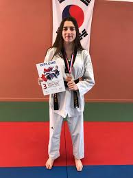 Résultats des championnats de france. Taekwondo Nouvelle Medaille Pour La Bastiaise Francesca Maria Franceschi