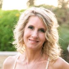 Heidi Pircher's Instagram, Twitter & Facebook