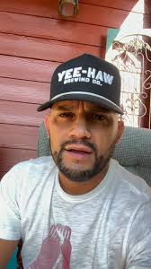 🚨 hey, I won’t ask you for money. I won’t comment “hello there beautiful  fan” or ask you to message me privately. My social media handles do not  have underscores, numbers, weird check marks, the word ...