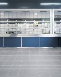 Mit unserer schritt für schritt anleitung ist das gar kein problem! Offentliche Und Gewerbliche Raume Fliesen Und Platten Einsatzbereiche Baunetz Wissen