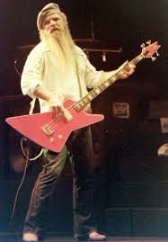 Longtime bassist dies at 72. Jlmqsmv Rja63m