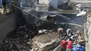 Today i am going to show you some more very bad airplane crashes! Dozens Killed As Pakistani Airliner Crashes In Karachi Cnn
