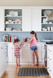 Inside The Most Charming East Coast Homes From Our Pages Beadboard Kitchen Blue White Kitchens Beadboard