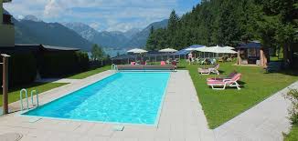 Eine Freundin Von Mir Mochte Nachstes Jahr Einen Urlaub In Einem Wellnesshotel Machen Das Ware Sehr Schon Beim Schwimmen In 2020 Sommerurlaub Hotel Osterreich Urlaub