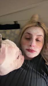 Laura Curcio (@caticurcio)