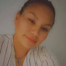 Keri Dahl's Instagram, Twitter & Facebook