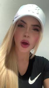 Selena barrera (@selenabarrera18)