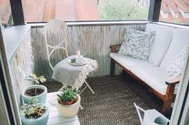 Kleinen Balkon Gestalten So Wird Auch Ein Kleiner Balkon Richtig Schon Balkon Gestalten Kleinen Balkon Gestalten Und Terassenentwurf