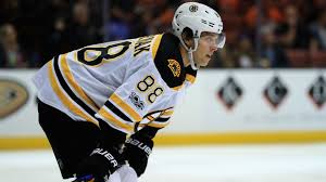 Hokejista prosí o respektování soukromí. Bruins David Pastrnak Scores Hat Trick In Comeback Win Over Hurricanes Sporting News