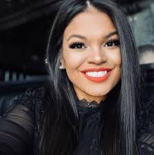 Tracy Leigh's Instagram, Twitter & Facebook