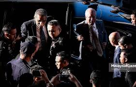 Isnin lalu, mohd irwan hilang statusnya. Najib Irwan Pleaded Not Guilty For Cbt Amounting To Rm6 6 Billion Malaysiagazette English Version